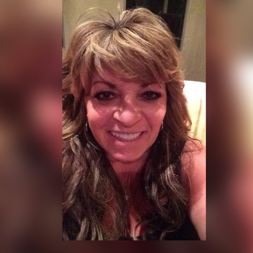 Meet your Posher, Lori